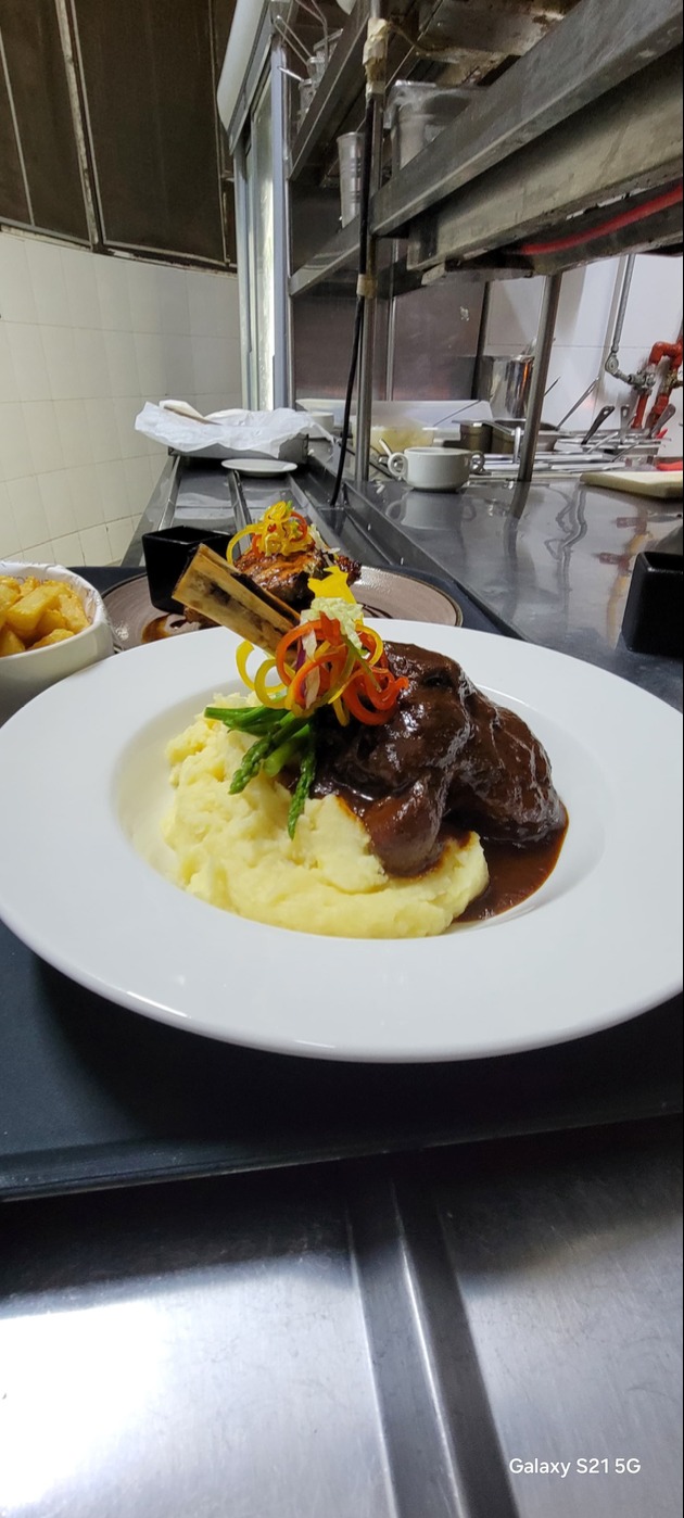 a8c1b59a-211e-4ad1-aaed-bef80b82e5b8.jpeg a8c1b59a-211e-4ad1-aaed-bef80b82e5b8.jpeg