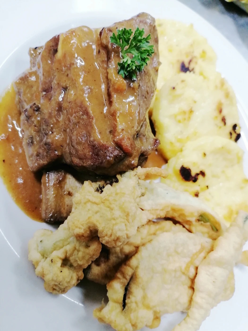 MEITU_20241112_182307449.jpg MEITU_20241112_182307449.jpg