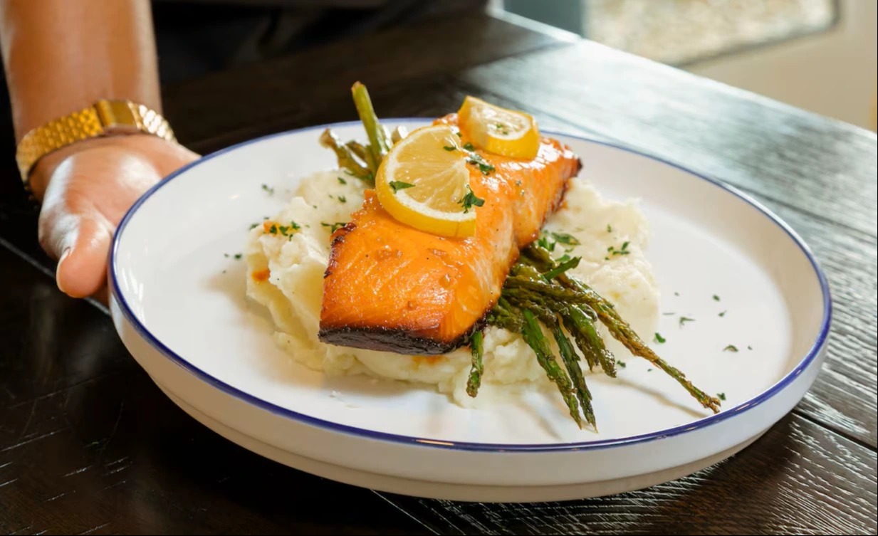 Honey Glazed Salmon.jpg