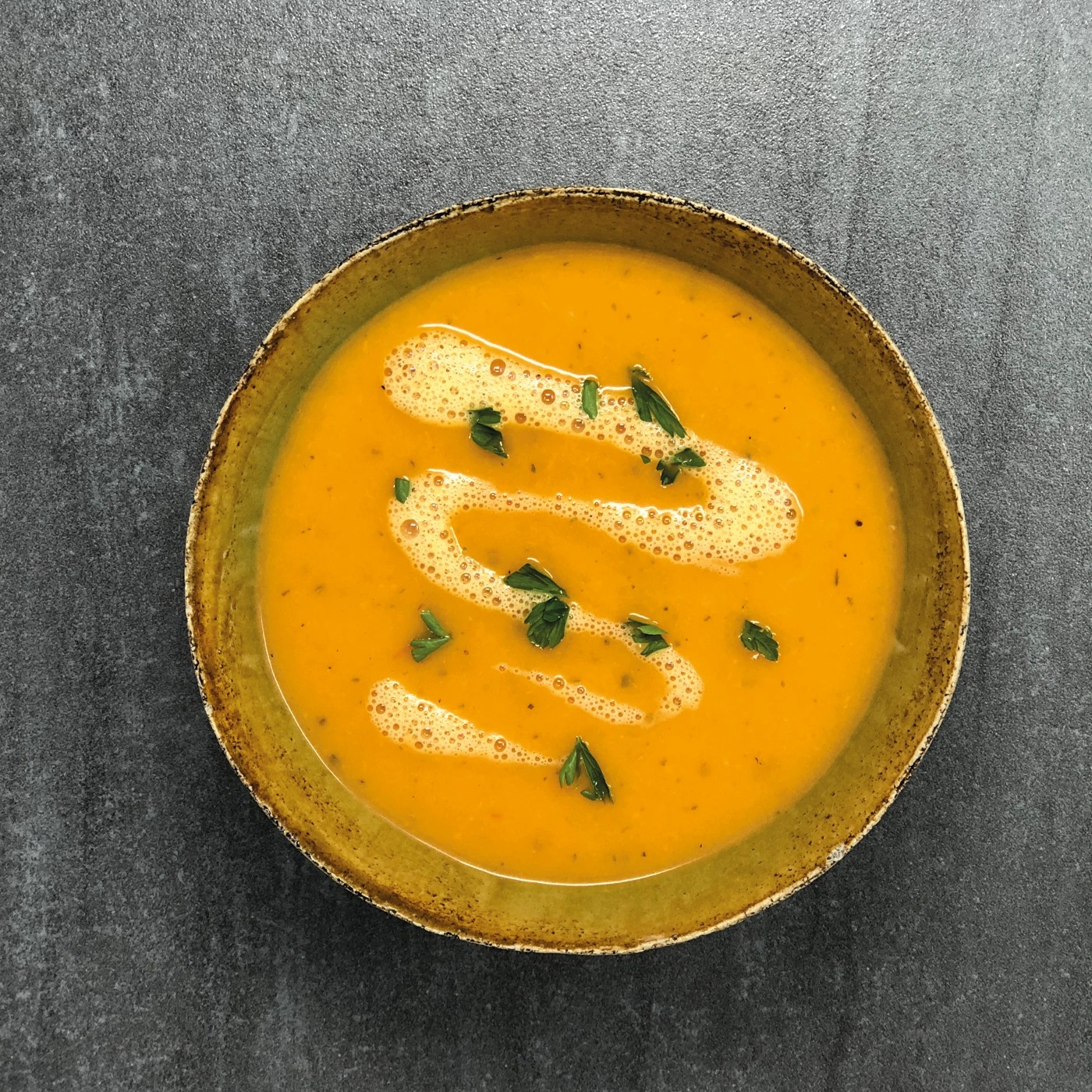 Seite 136 - Cremige Süßkartoffel-Tomaten-Suppe.png