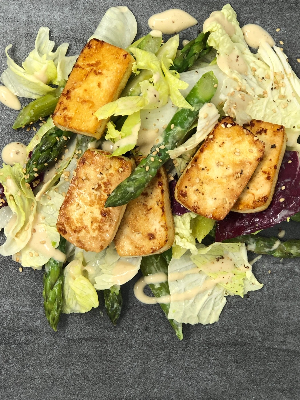 Seite 82 - Gebratener Tofu auf grünem Spargel.jpeg