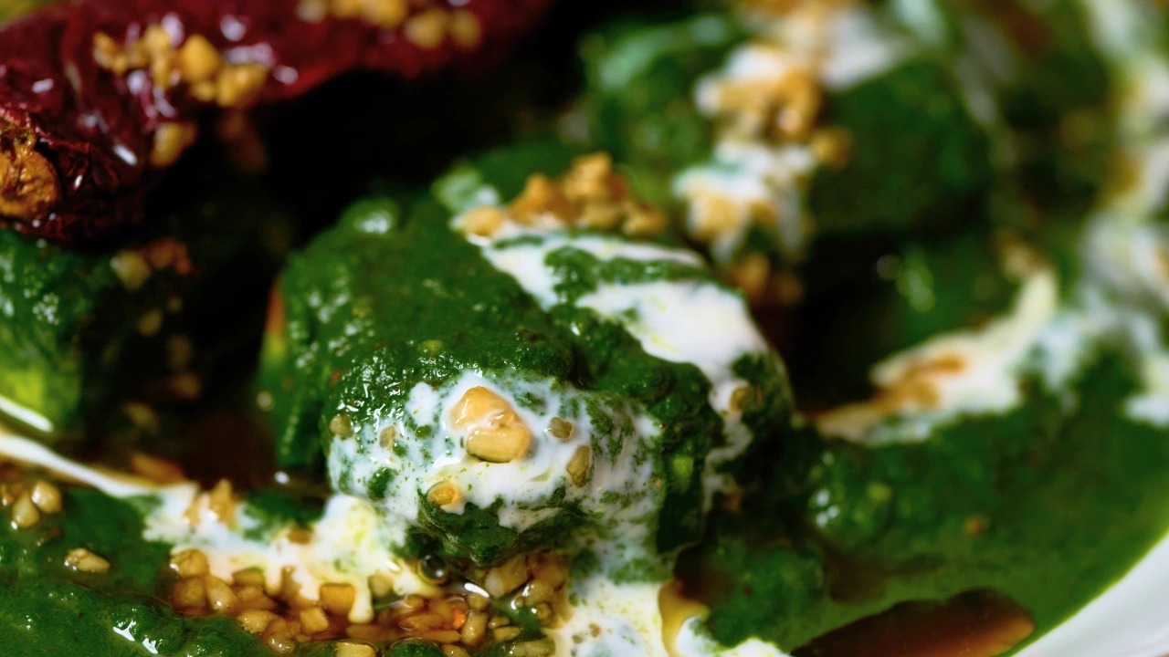 Saag Paneer Thumbnail (16).png