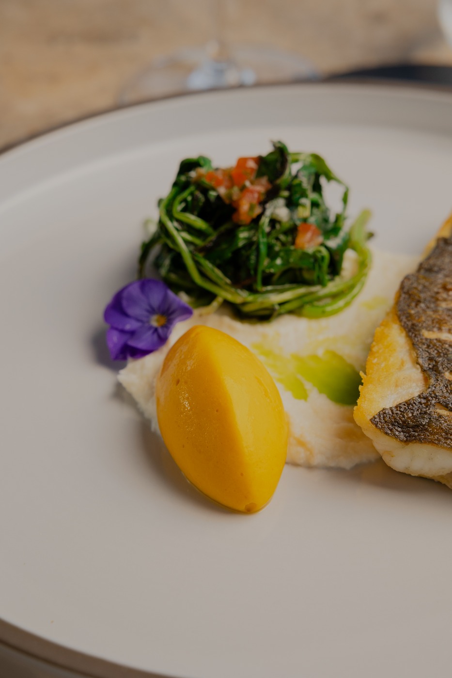 00R6__9253.jpg 00R6__9253.jpg