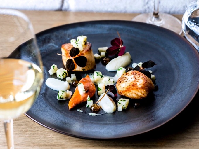 Screenshot_20221108-230008_Samsung Internet.jpg