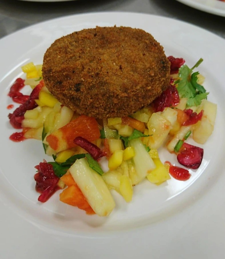 Veg cutlets & salad.jpg Veg cutlets & salad.jpg