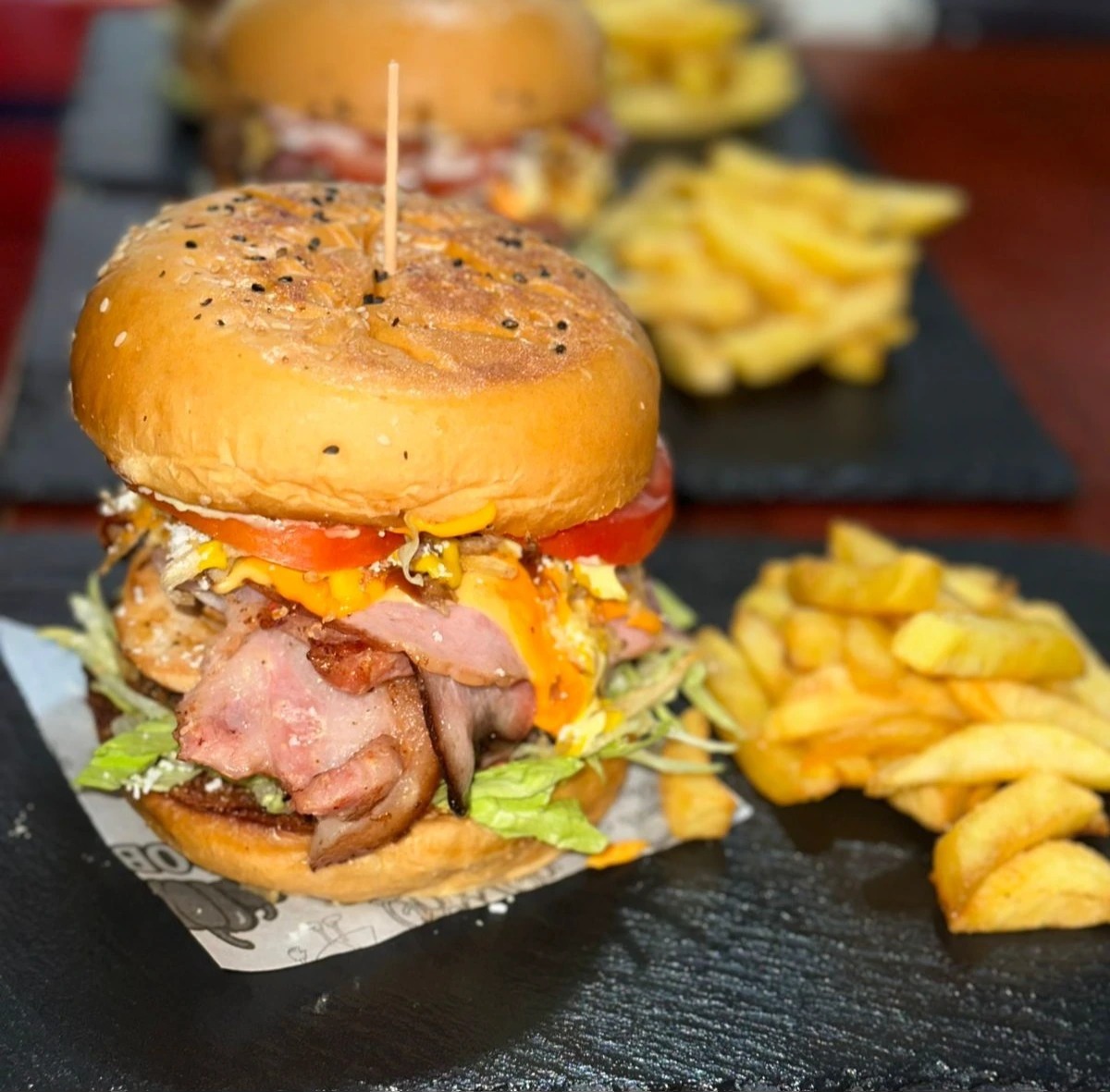 hamburbuesa doble de lujoi.jpg hamburbuesa doble de lujoi.jpg