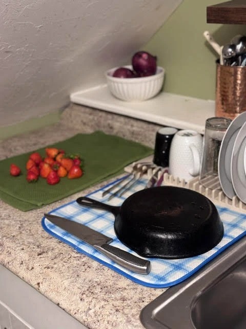 kitchen scene.jpg kitchen scene.jpg