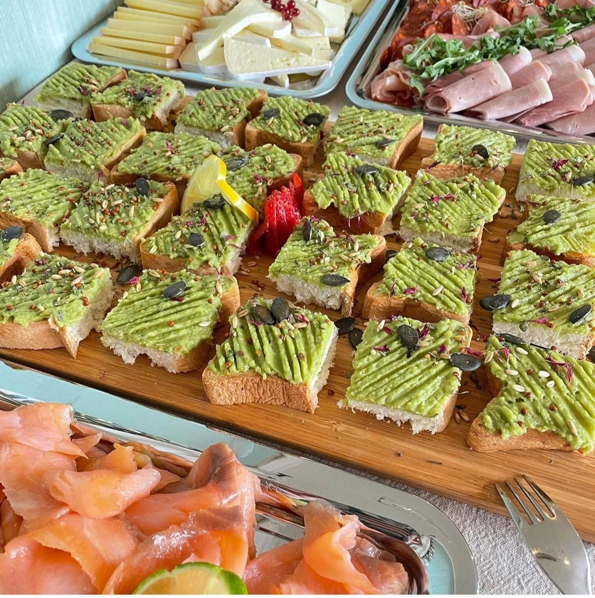 Mini avocado toast.jpeg