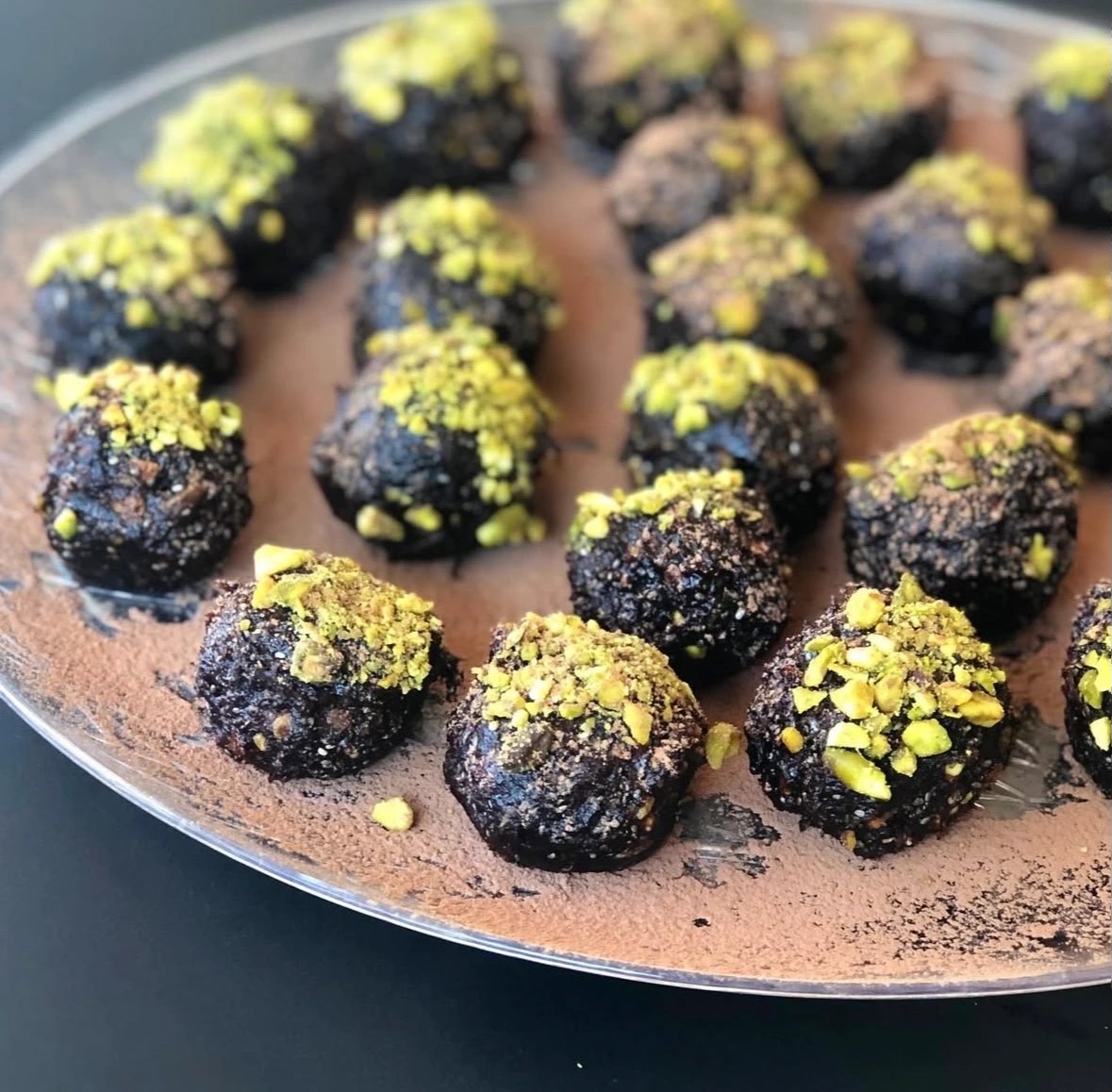 pistachio energy bites.jpeg pistachio energy bites.jpeg