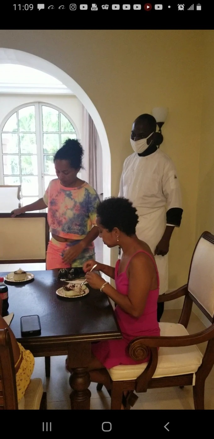 Screenshot_20251022-230948_Photos.jpg Screenshot_20251022-230948_Photos.jpg