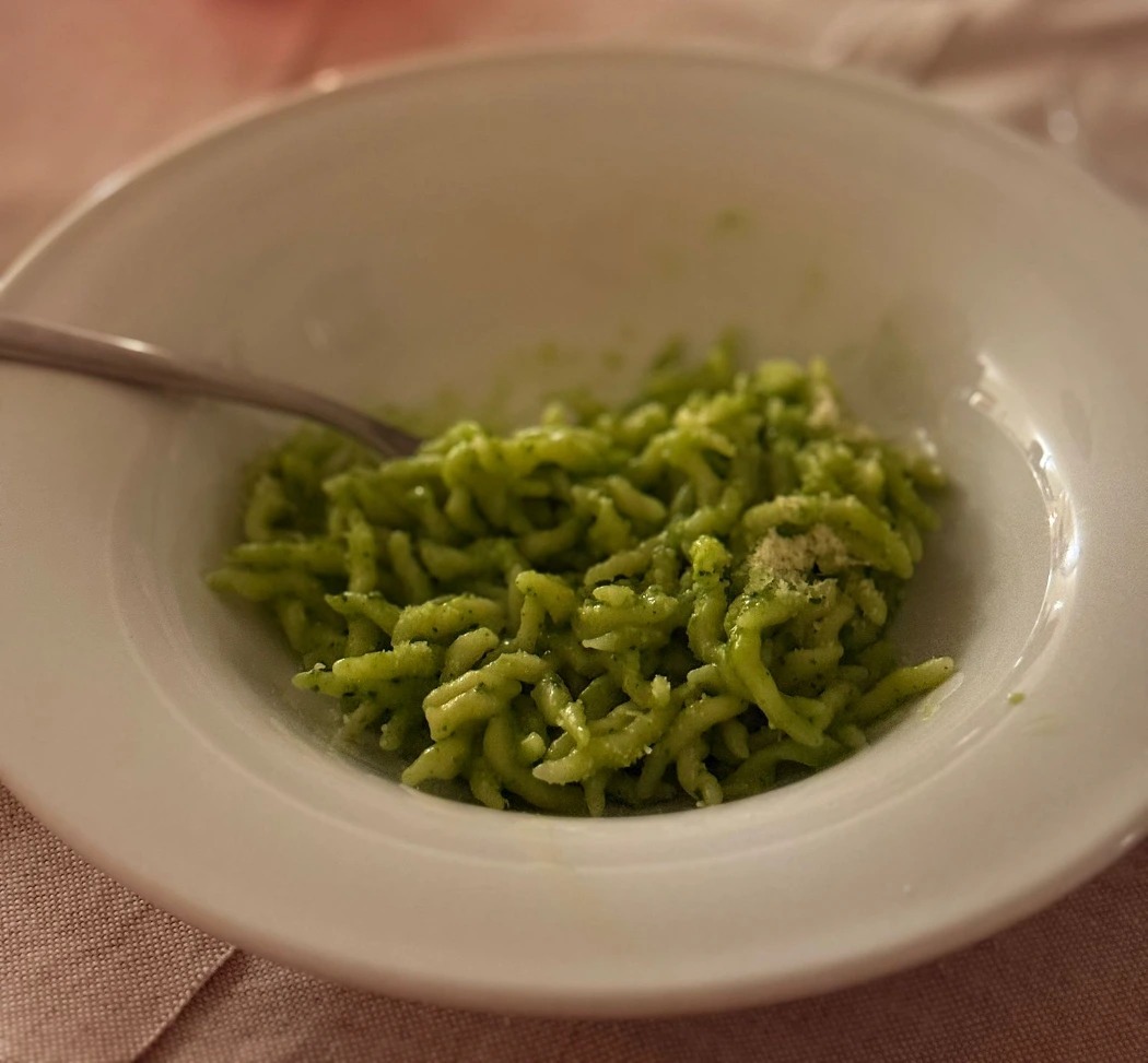 Trofie al pesto di basilico (Trofie with homemade basil pesto).jpeg