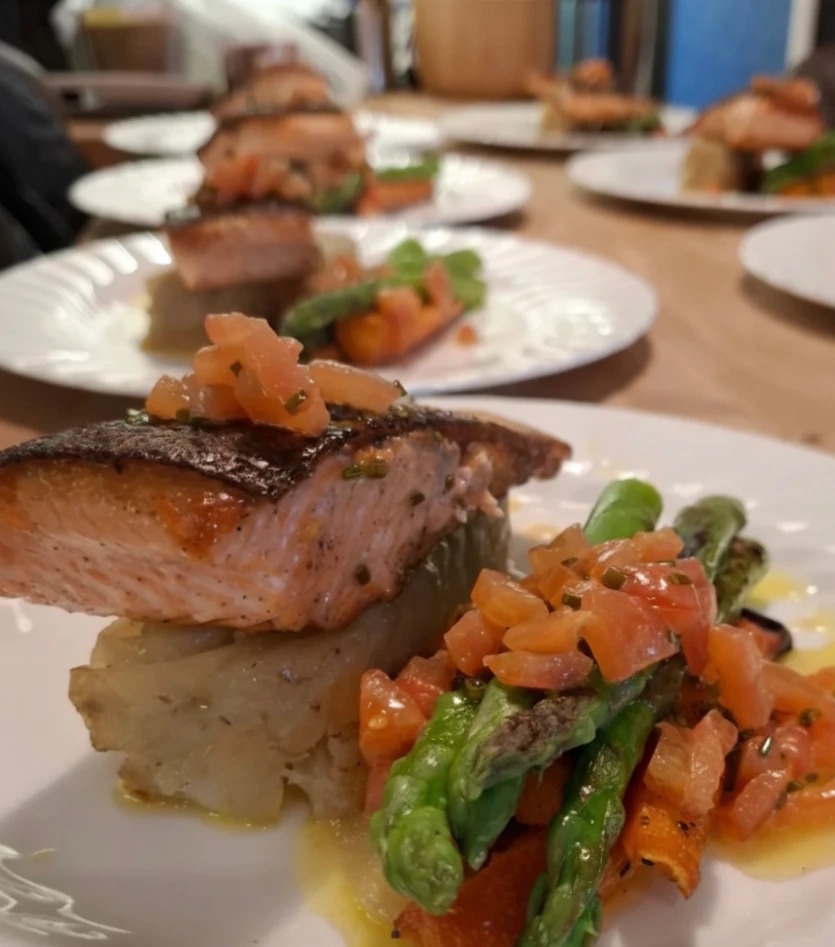 Generated Image November 17, 2025 - 12_09PM.png