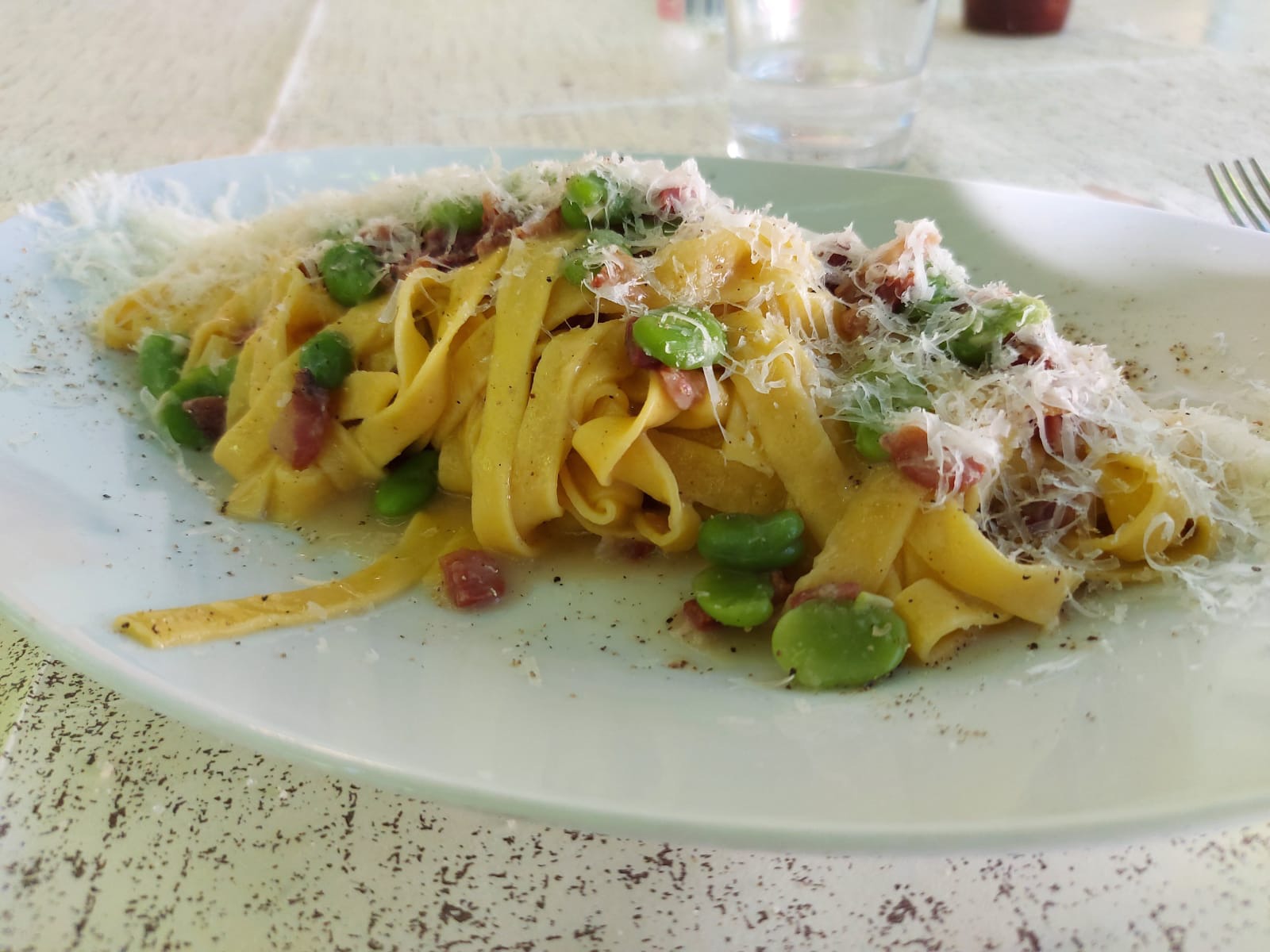 tagliatelle fave guanciale e pecorino.jpg