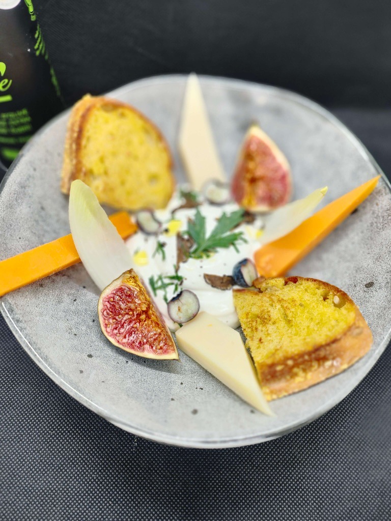 Assiette de fromages.jpeg Assiette de fromages.jpeg