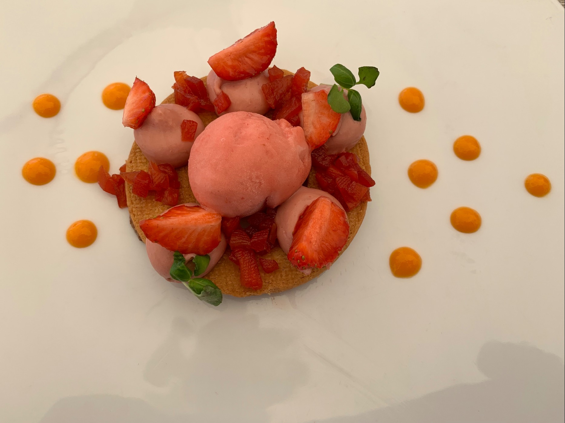 Sablé en Déclinaison de Fraises .jpg Sablé en Déclinaison de Fraises .jpg