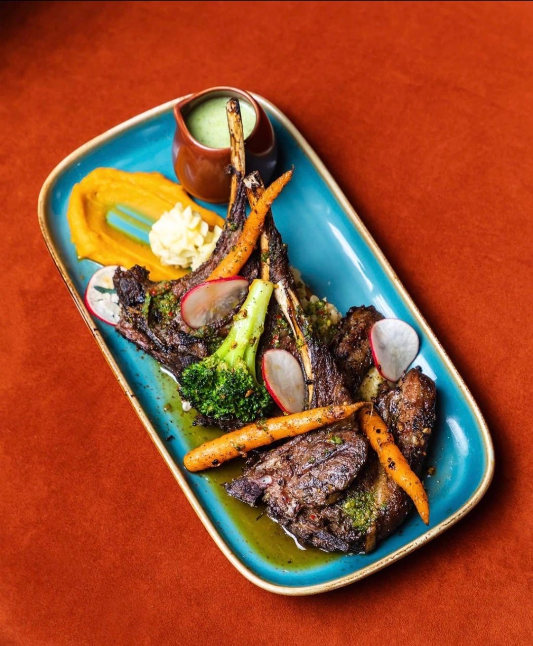 1000831256.jpg 1000831256.jpg