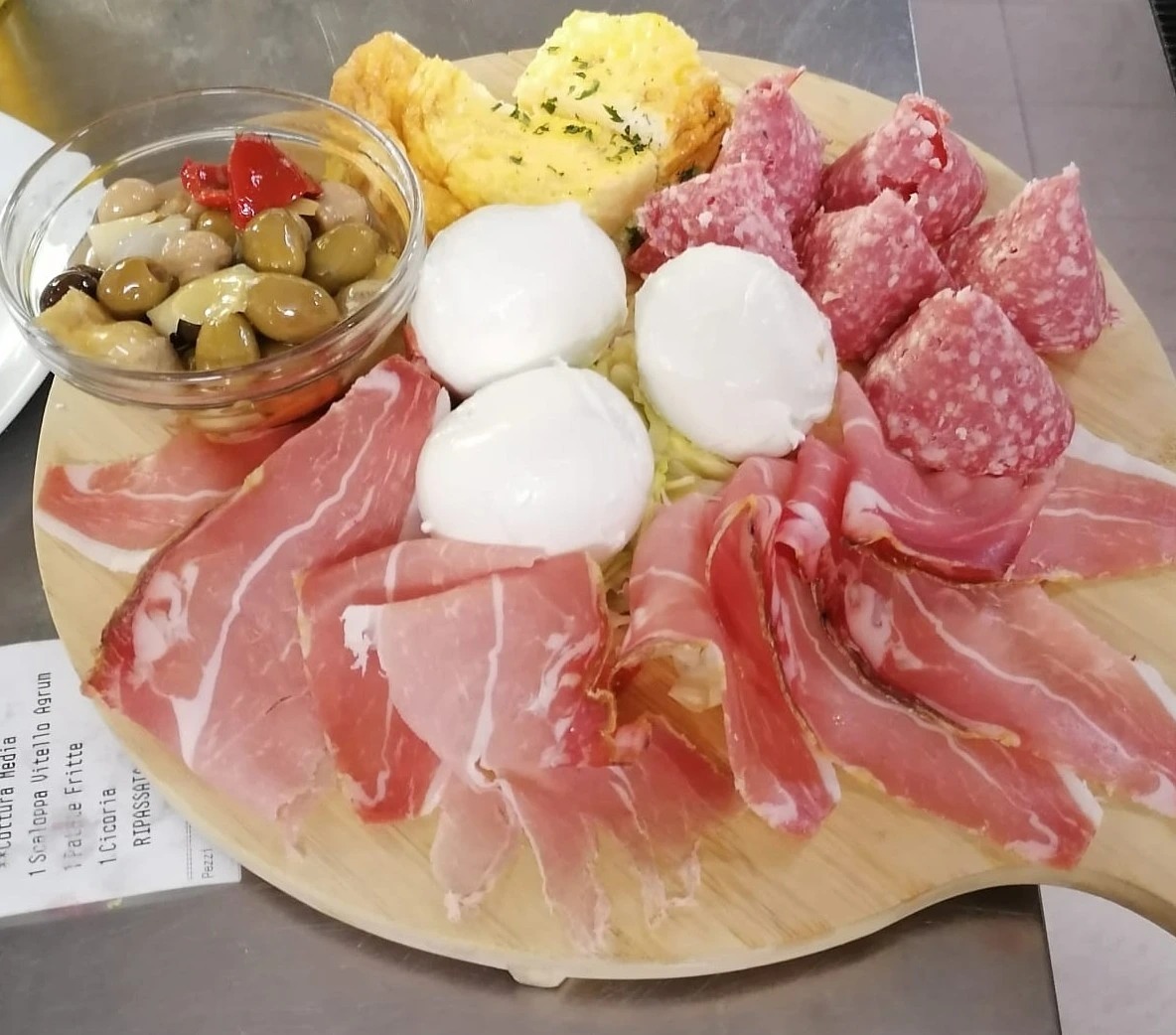 Immagine WhatsApp 2023-12-12 ore 19.30.55_c656f1c2.jpg Immagine WhatsApp 2023-12-12 ore 19.30.55_c656f1c2.jpg