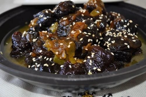 Tajine-aux-pruneaux.jpg Tajine-aux-pruneaux.jpg
