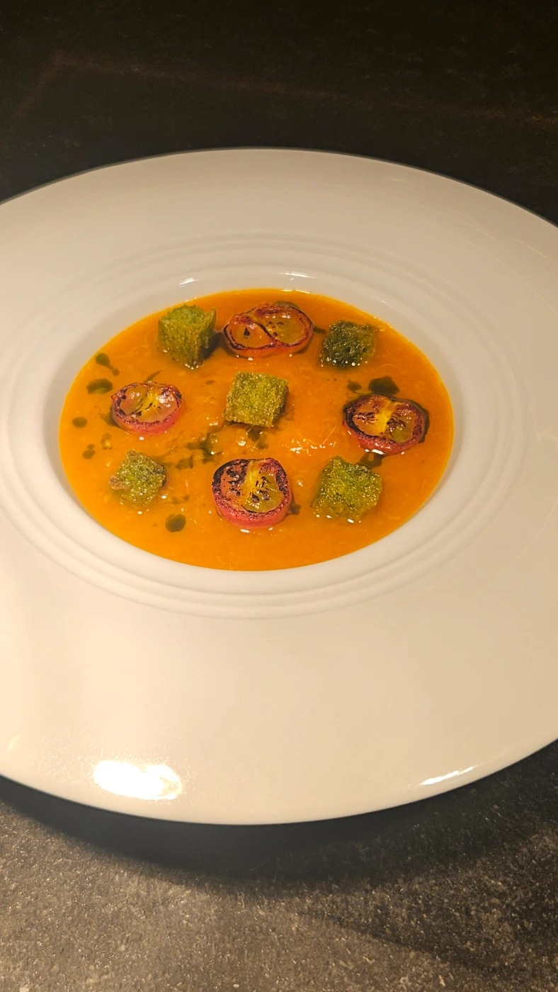 1000468692.jpg 1000468692.jpg