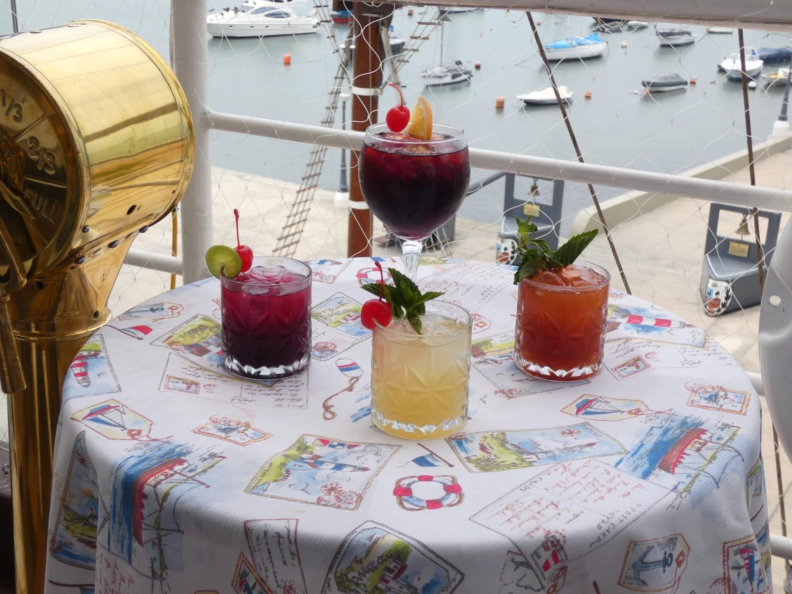 todos los cocteles Diciembre.jpeg todos los cocteles Diciembre.jpeg