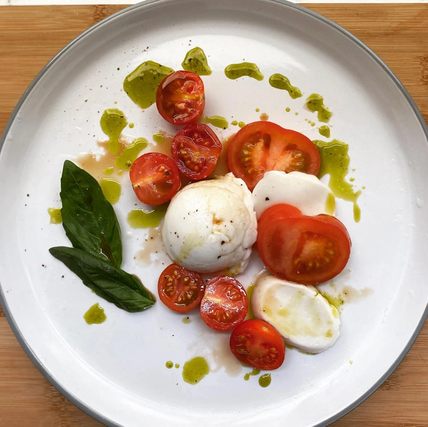 vegan caprese salad.jpg