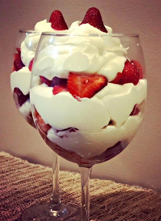 Fresas-con-Crema-.jpg Fresas-con-Crema-.jpg