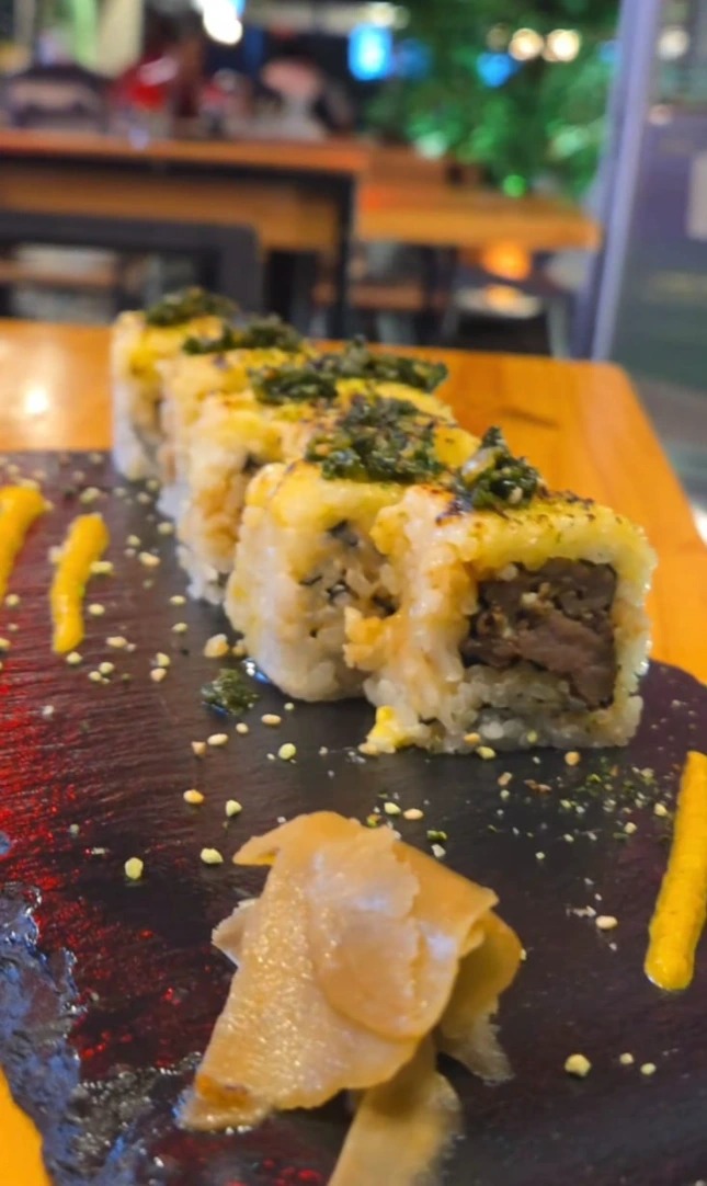 1000518331.jpg 1000518331.jpg