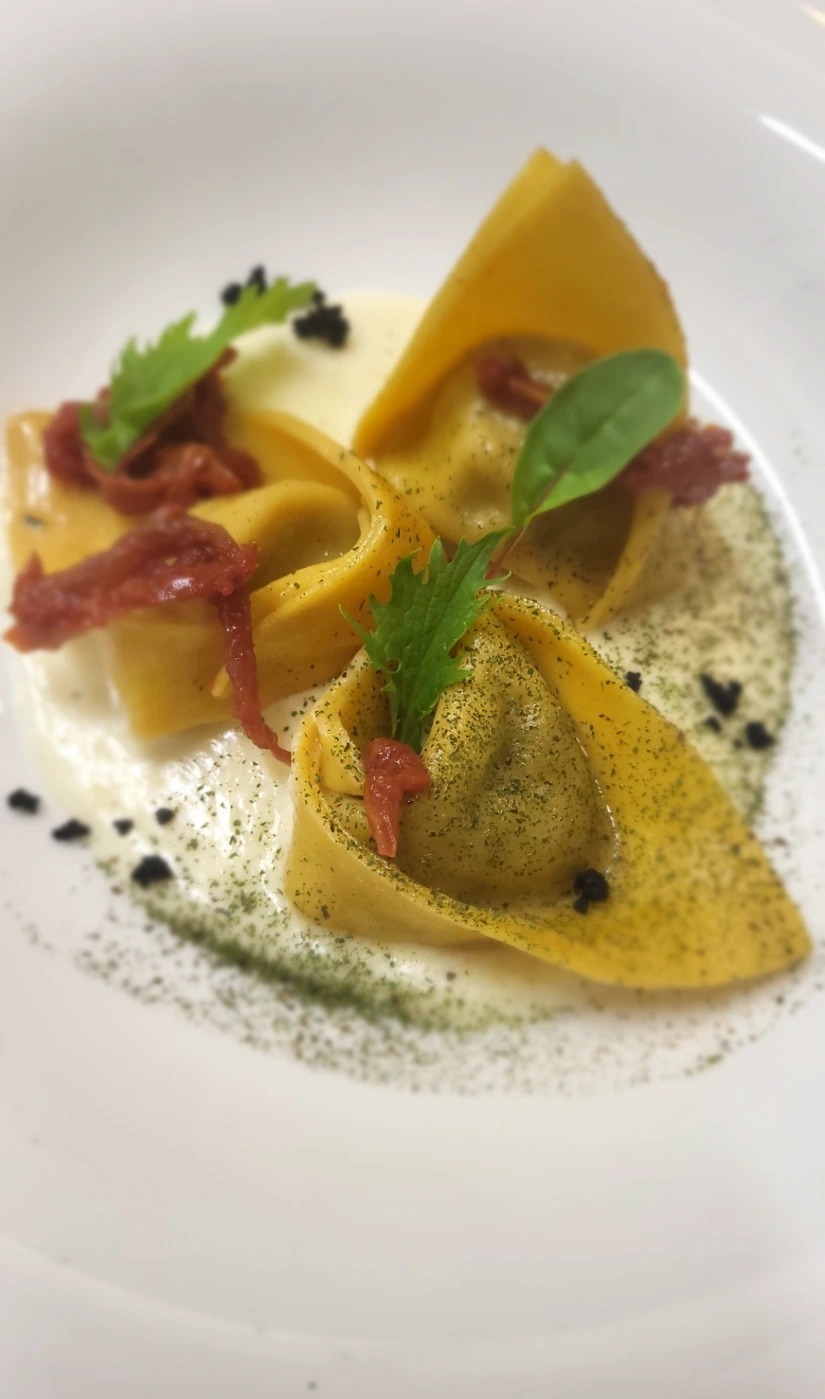 Screenshot_20251031_092557_Gallery.jpg Screenshot_20251031_092557_Gallery.jpg