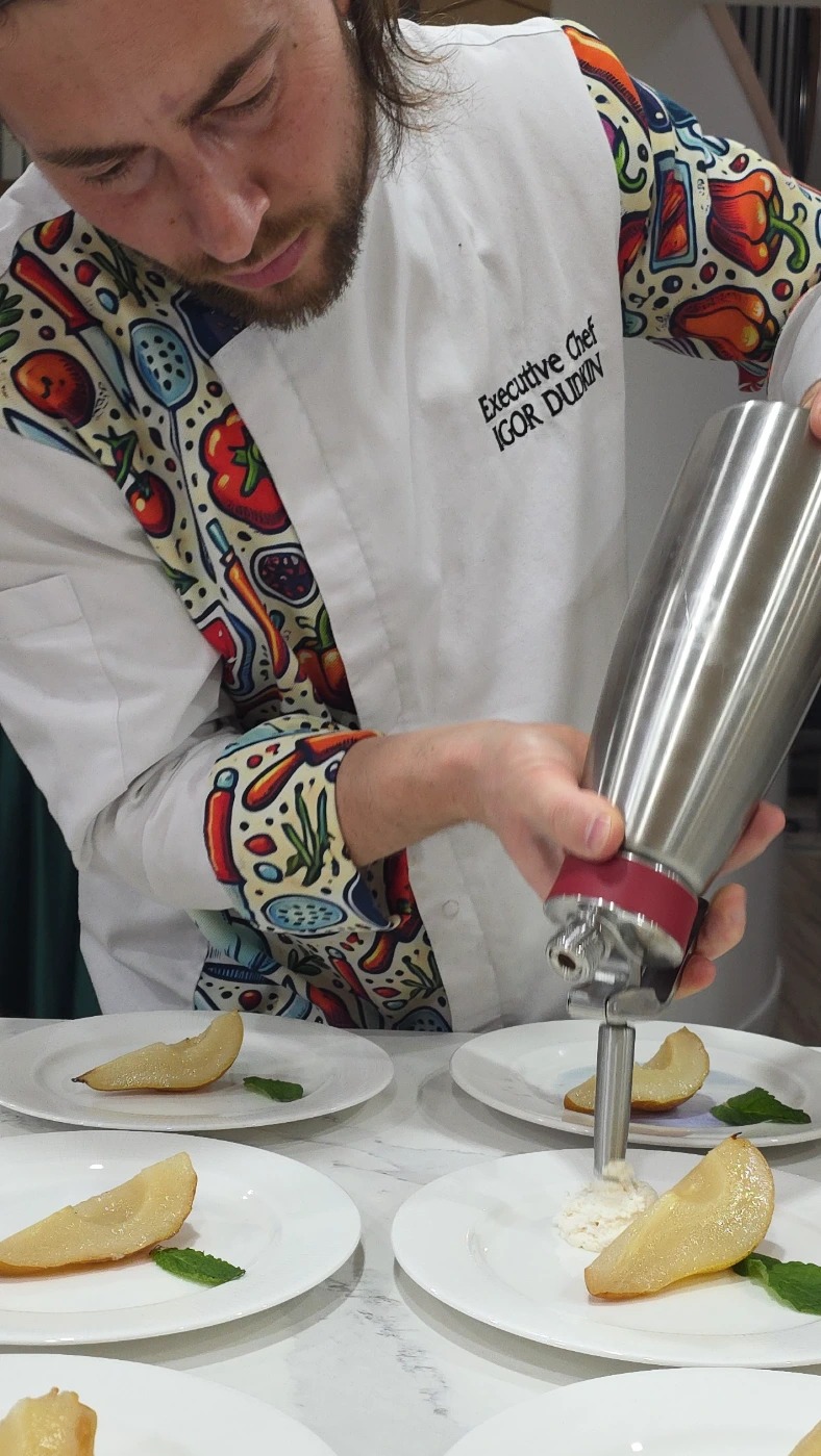 1000053711.jpg 1000053711.jpg