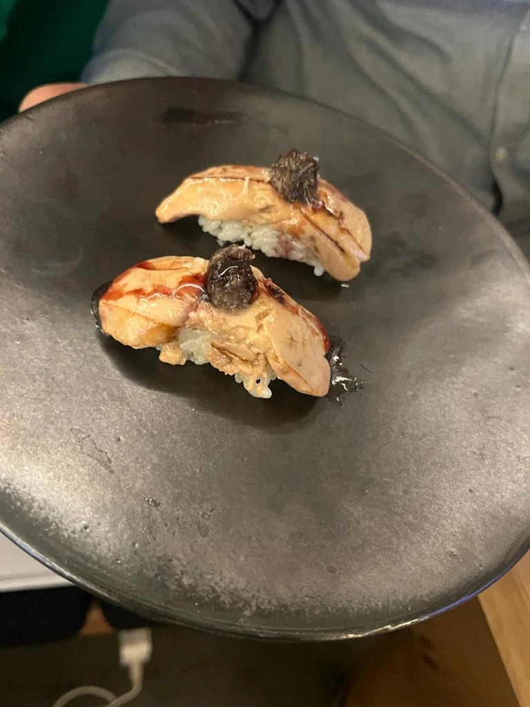 Niguiri foie.jpeg