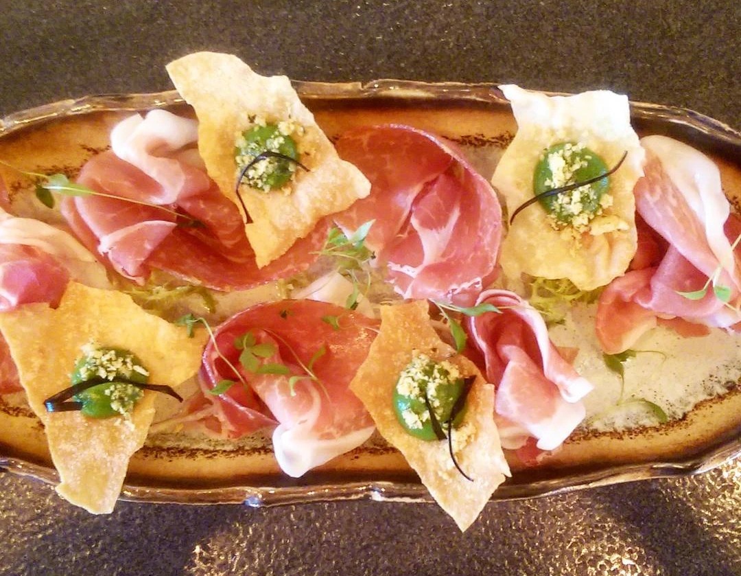 San Daniele, Carasu bread.jpg San Daniele, Carasu bread.jpg