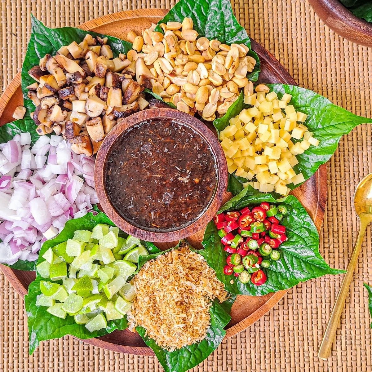 Miang Kham 9.jpg