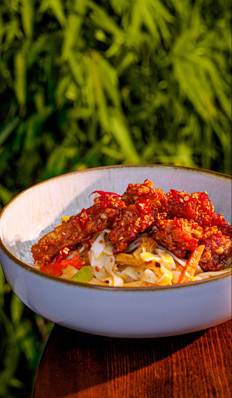 LCDE_022_JULIO_@aliakar_a3.jpeg LCDE_022_JULIO_@aliakar_a3.jpeg