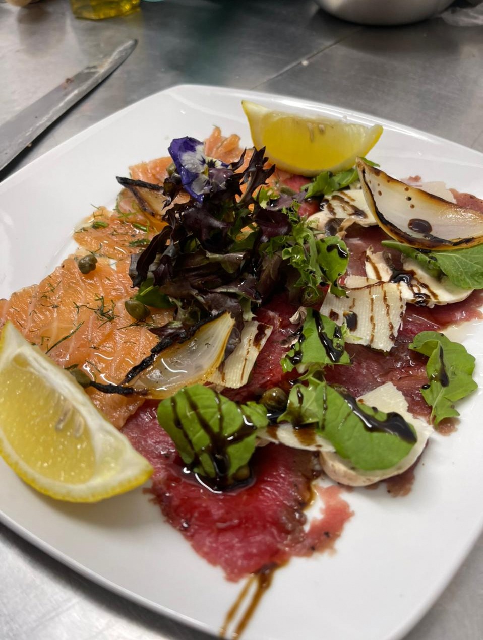 Entrada Carpaccio Mar y Tierra (2).jpeg