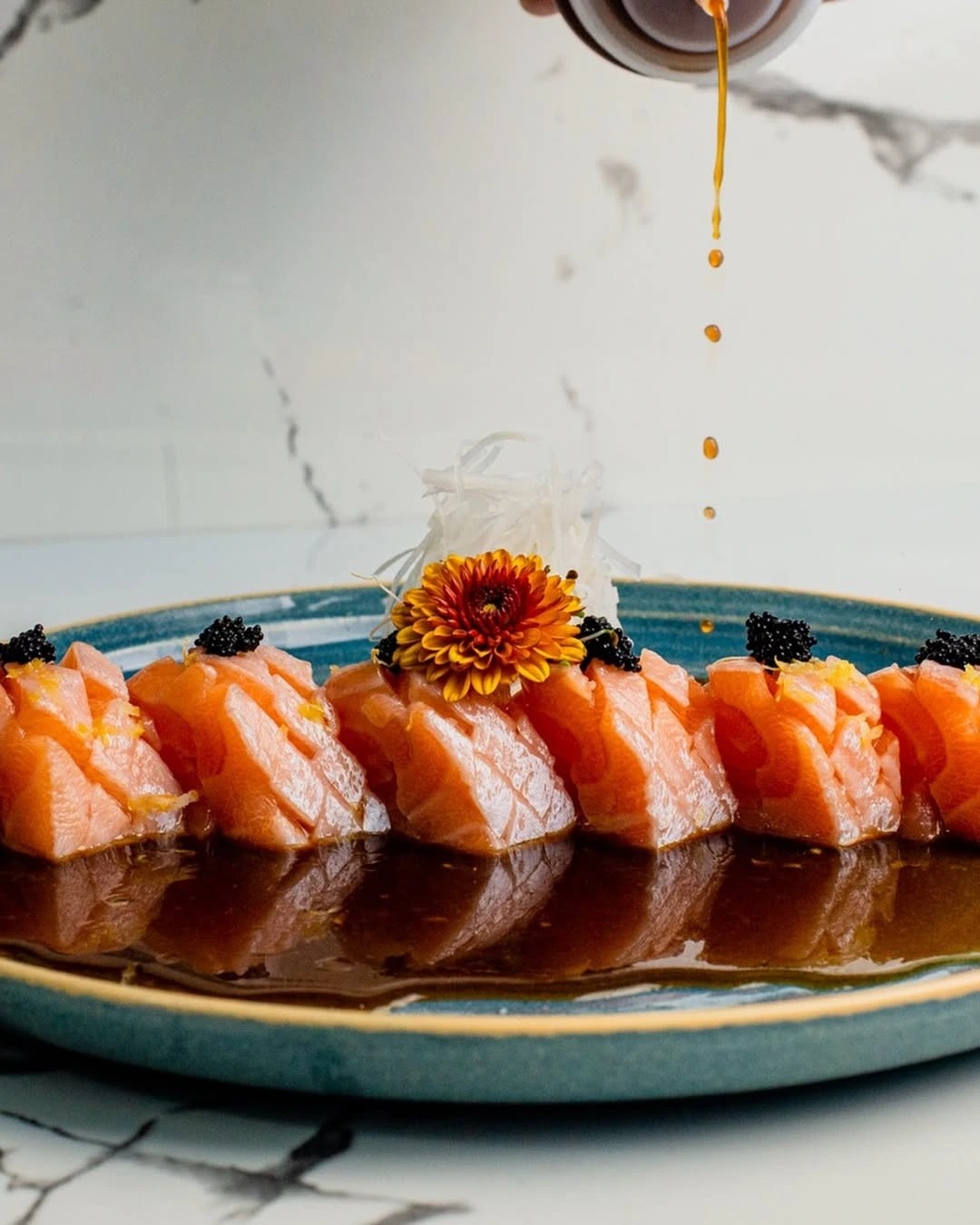 Shake Hara ????O corte mais nobre do salmão- a barriga.Extremamente marmorizado, textura macia e s.jpg Shake Hara ????O corte mais nobre do salmão- a barriga.Extremamente marmorizado, textura macia e s.jpg