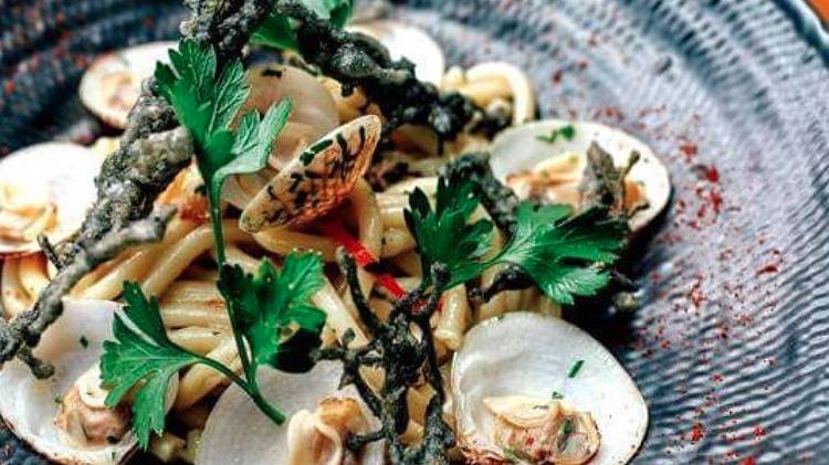 home made spaghetti vongole .jpg