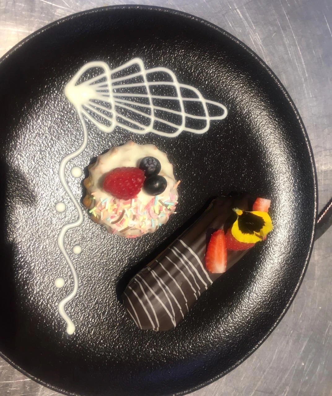 b6ca901a32eb4448829fed6d8bba9218.jpg b6ca901a32eb4448829fed6d8bba9218.jpg