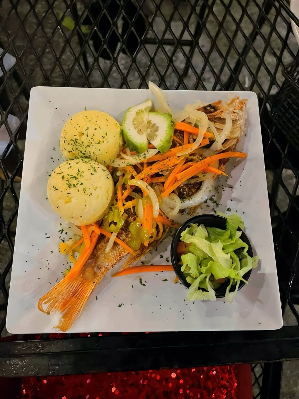 1204016.jpg 1204016.jpg