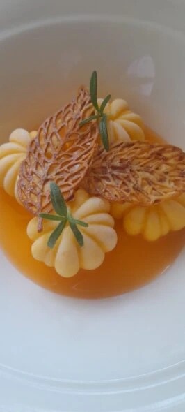 PROSCIUTTO-E-MELONE-266x590 (2).jpg