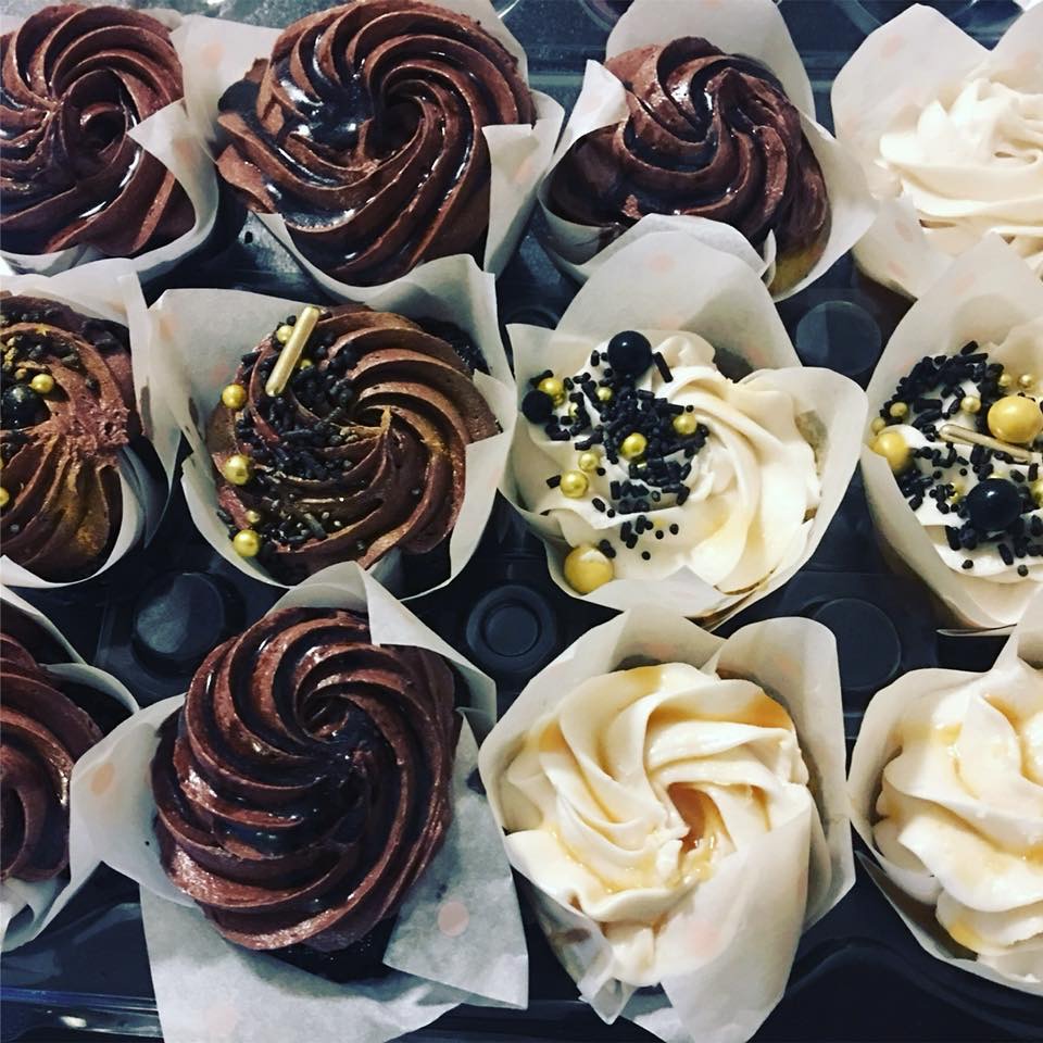 DE LOR CAKERY CUPCAKES.jpg DE LOR CAKERY CUPCAKES.jpg