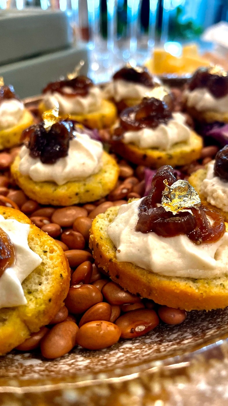 Foie Gras Canapé.png