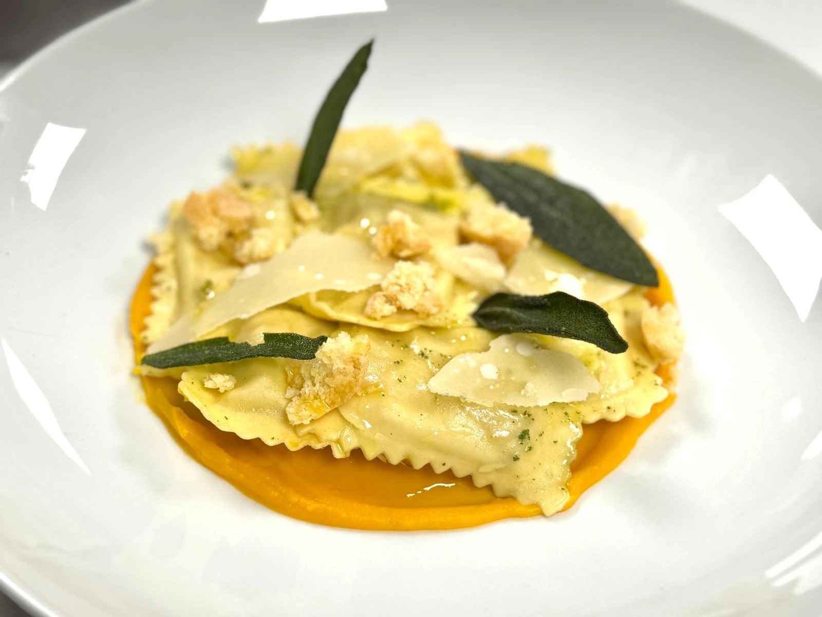 WhatsApp Image 2025-10-20 à 18.54.52_c91d417c.jpg