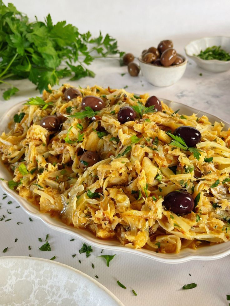 Bacalhau à Brás (versão tradicional saudável sem fritar).jpg