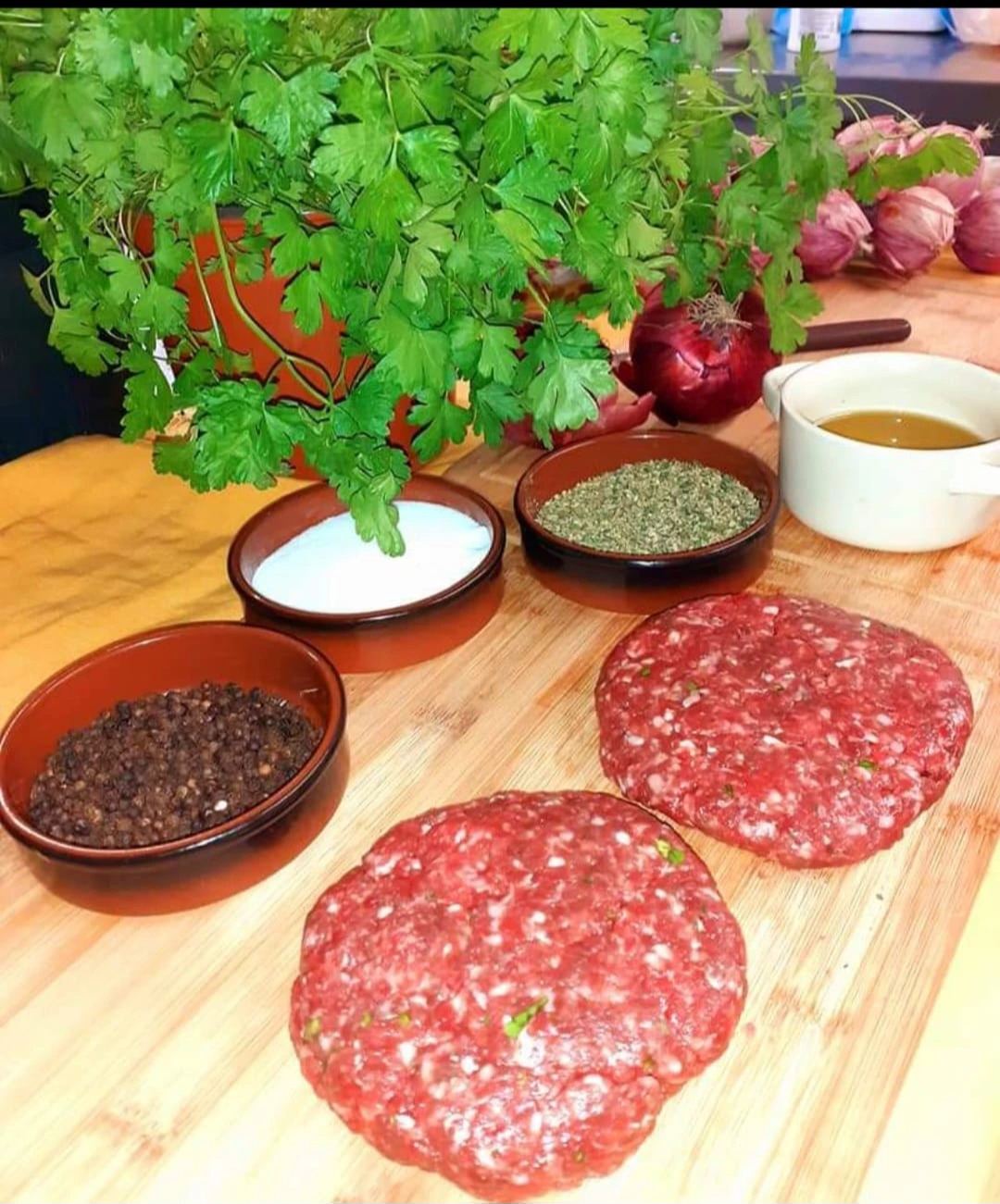 Home made beef burger getting ready.jpg Home made beef burger getting ready.jpg