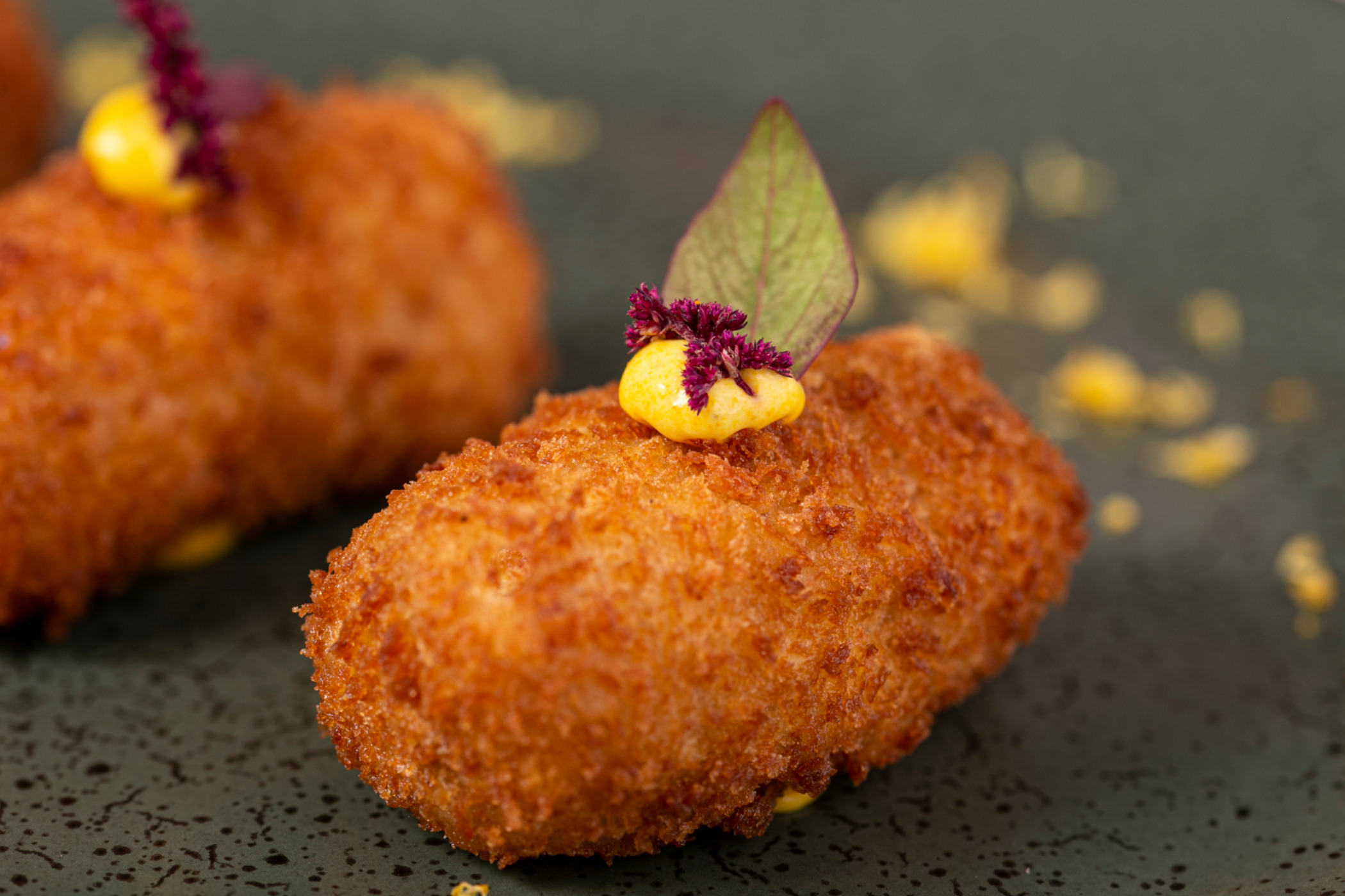 ECLAT_B-19 4.jpg ECLAT_B-19 4.jpg