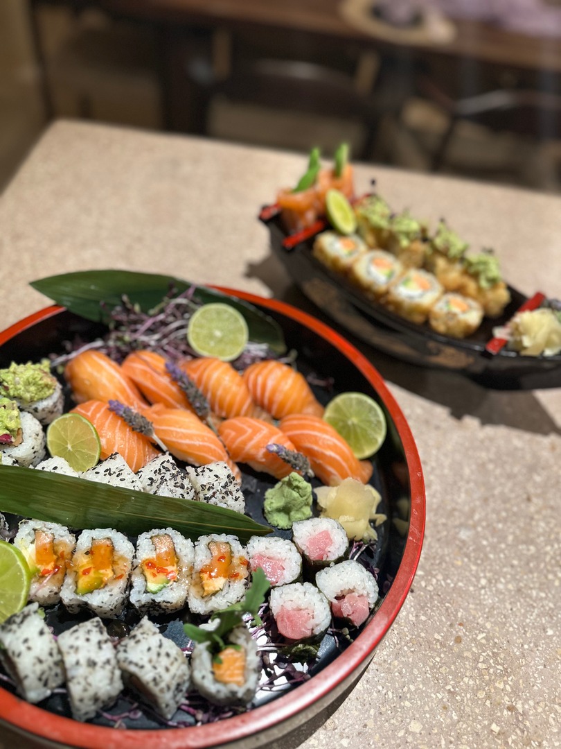 Sushi & japanesse food
