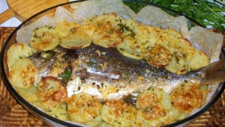 orata forno con patate.jpg