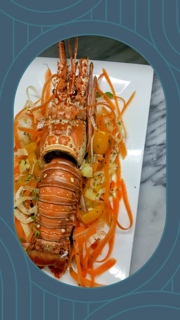 Il mio menù salutare èd  a base de di pesce,  verdure  fatte  in diversi  tipi  di cottura .