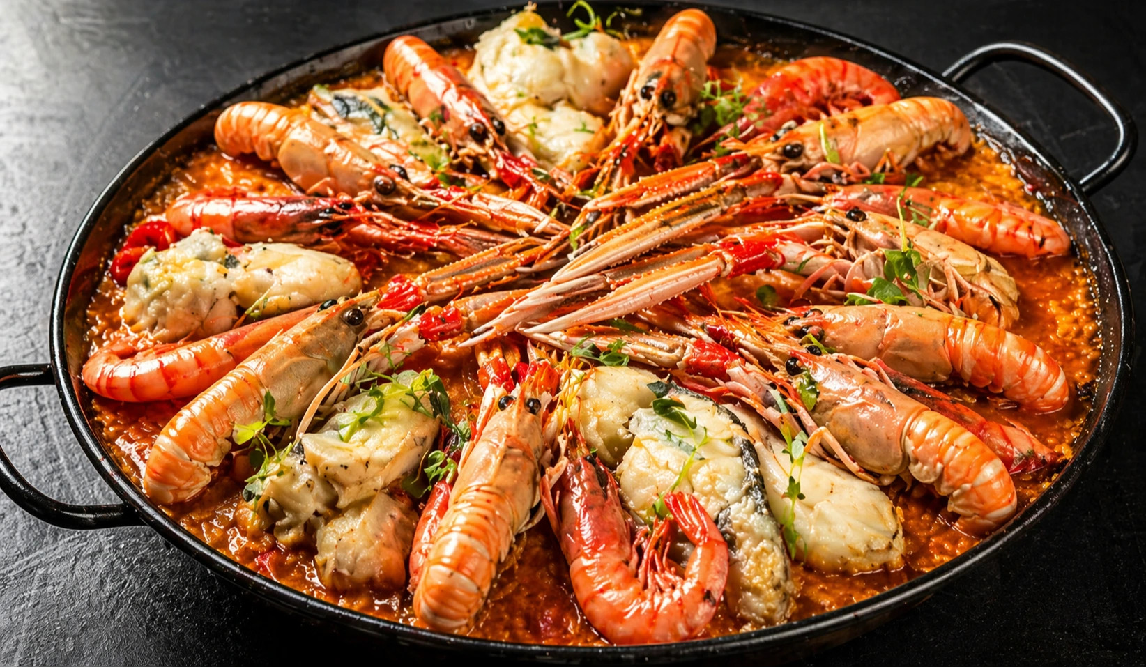 "Amanecer Mediterráneo"  ¡Bienvenidos a un viaje donde los sabores mediterráneos se despiertan con e