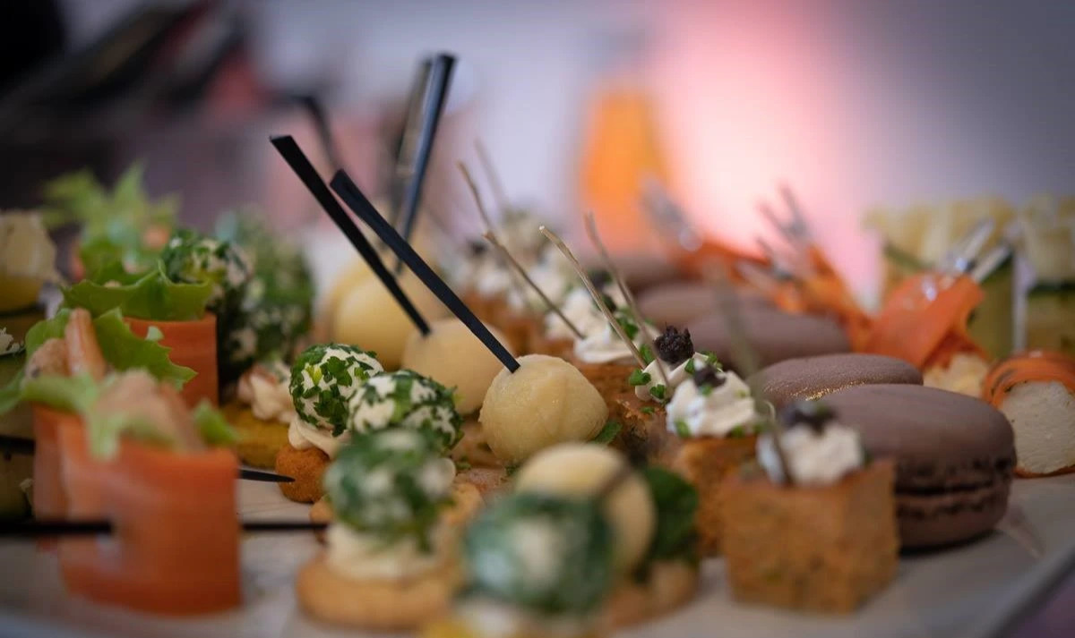 quelques création du chef pourle vin d'honneur azur-event-traiteur mariage.jpg